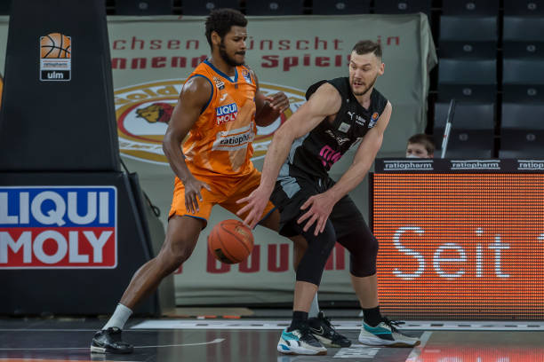 导致面部严 导致面部严