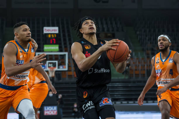 家庭对全红 家庭对全红