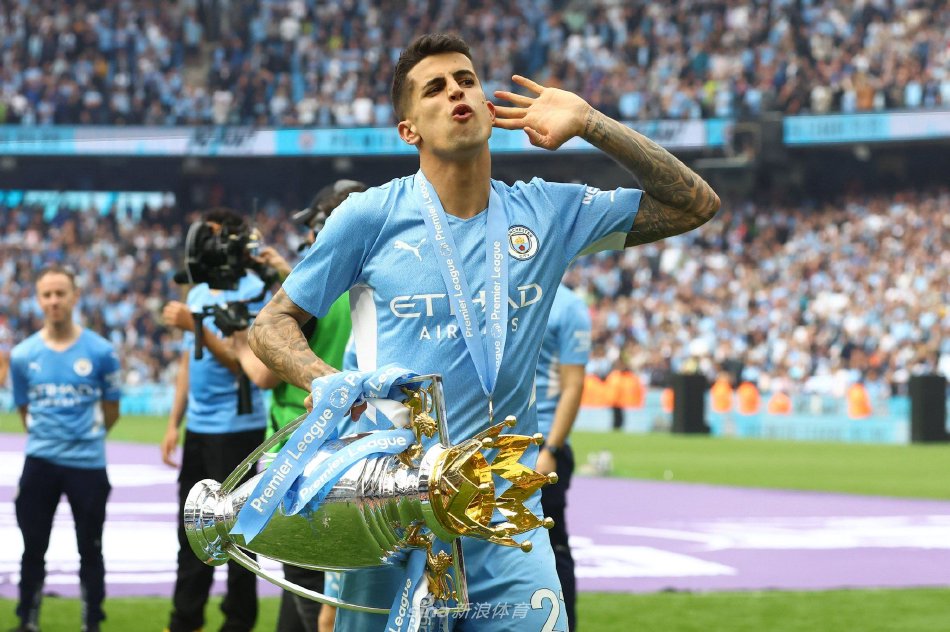 用成绩回应 用成绩回应