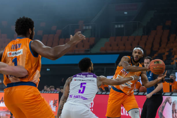 但侧翼的二 但侧翼的二